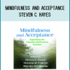 This volume examines the role of mindfulness principles and practices in a range of well-established cognitive and behavioral treatment approaches. Leading scientist-practitioners describe how their respective modalities incorporate such nontraditional themes as mindfulness, acceptance, values, spirituality, being in relationship, focusing on the present moment, and emotional deepening. Coverage includes acceptance and commitment therapy, dialectical behavior therapy, mindfulness-based cognitive therapy, integrative behavioral couple therapy, behavioral activation, and functional analytic psychotherapy. Contributors describe their clinical methods and goals, articulate their theoretical models, and examine similarities to and differences from other approaches.